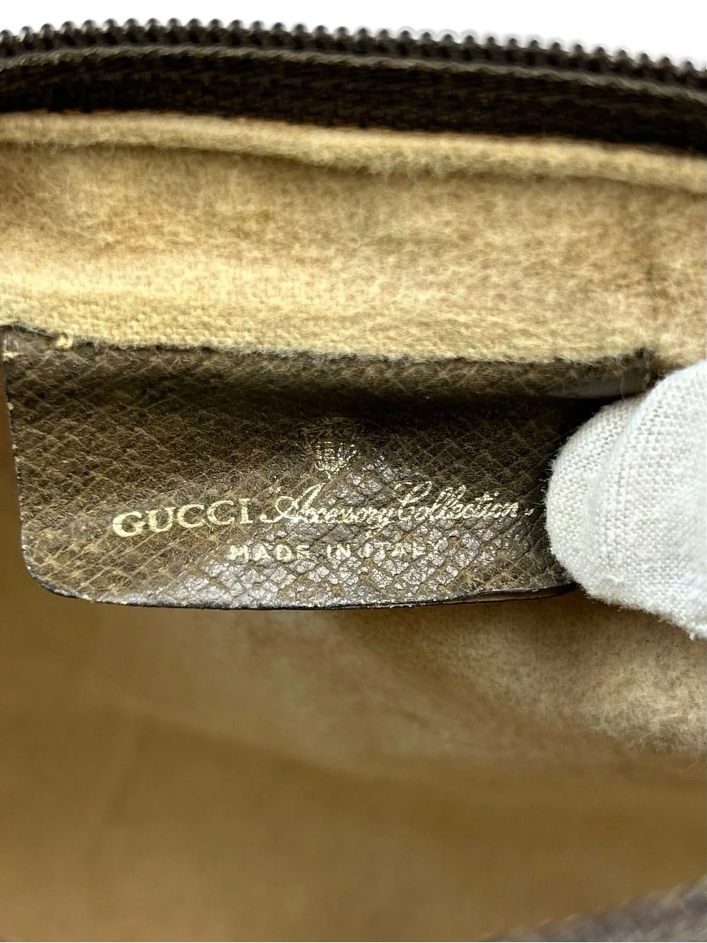 Gucci Vintage GG Supreme Web Stripe Accessory Collection Cosmetic Clutch
